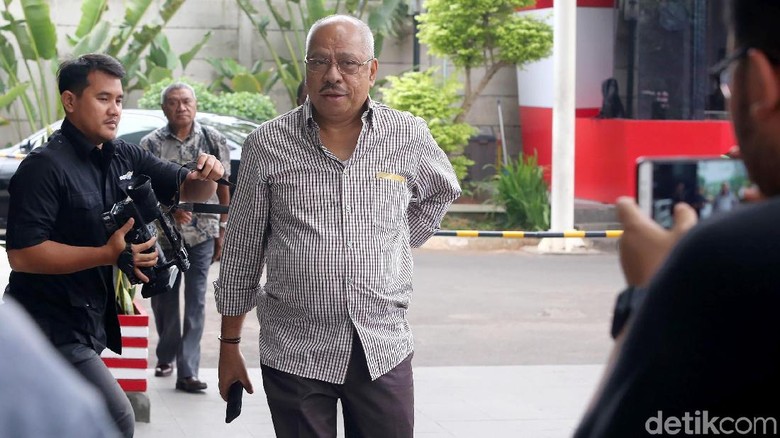 Melchias Mekeng di KPK: Tak Ada Urusan Eni dengan Munaslub Melchias Mekeng di KPK: Tak Ada Urusan Eni dengan Munaslub