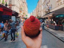 Instagramer Ini Punya Cara Keren Pamer Keliling Dunia