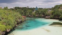 Eits, agak bingung ya? Bukan pantai sih, tepatnya Danau Weekuri di Sumba. (Agus Supriono/dTraveler)