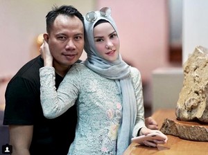 Isu Gugat Cerai, Angel Lelga Masih Pajang Status Istri Vicky