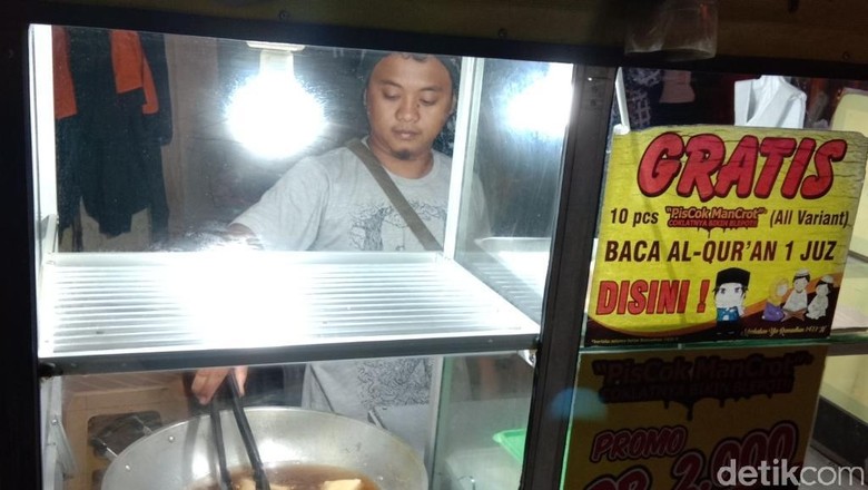 Hafal 1 Juz Alquran, Pembeli Bisa Dapat 10 Pisang Lumer Gratis Hafal 1 Juz Alquran, Pembeli Bisa Dapat 10 Pisang Lumer Gratis