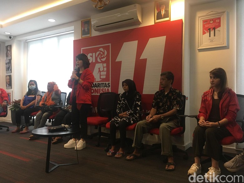PSI Advokasi 16 WNI yang Dijual ke Tiongkok untuk Dikawin Kontrak PSI Advokasi 16 WNI yang Dijual ke Tiongkok untuk Dikawin Kontrak