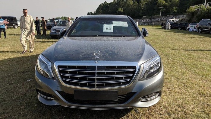 Demi Kurangi Utang Negara, Pakistan Lelang Mobil Eks Perdana Menteri