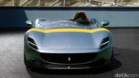 Meski tampangnya mirip mobil balap tahun 50-an, mobil memiliki teknologi yang paling maju saat ini. Pool/Ferrari.