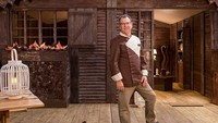 Pembuatnya bernama Jean-Luc Decluzeau, seorang chocolatier alias ahli pembuat cokelat dari Prancis. Hotel yang dibuat Decluzeau ini berukuran 18 meter persegi (Booking.com)  
