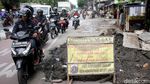Bikin Macet! Ini Penampakan Proyek Saluran Air di Jembatan Lima
