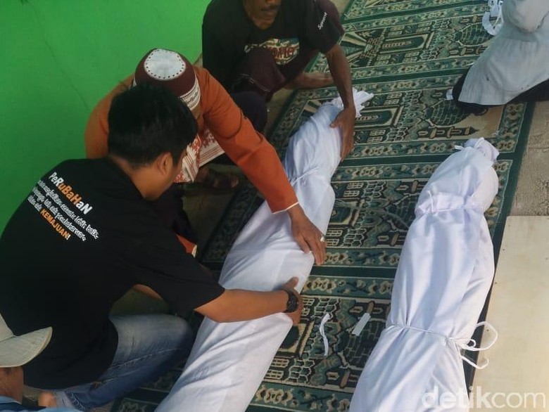 22 Tahun Dikubur, Jasad Pria di Depok Ditemukan Masih Utuh 22 Tahun Dikubur, Jasad Pria di Depok Ditemukan Masih Utuh