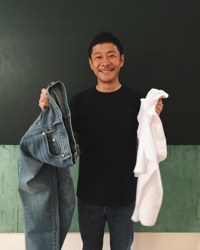 Dalam perjalanannya, Zozotown cukup berjaya. Bahkan majalah Vogue dalam sebuah artikel di situsnya 2016 silam, menyamakan kesuksesan Zozotown dengan perusahaan sejenis seperti Amazon dan Net-a-Porter. (Foto: Instagram/@yusaku2020)