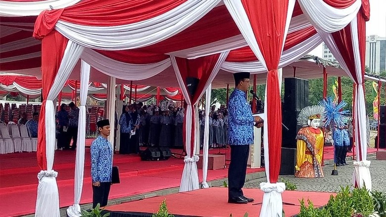 Anies Pimpin Upacara Peringatan ke-73 Hari Rapat Raksasa Ikada Anies Pimpin Upacara Peringatan ke-73 Hari Rapat Raksasa Ikada