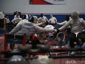 Aroma Sedap Sate Jadi Selingan Pelatnas Anggar Kursi Roda
