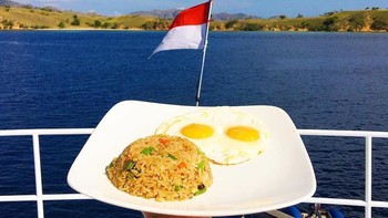 Nasi Goreng di Pulau Komodo, NTT. Foto: instagram.com/girleatworld/