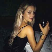 Tina Stinnes merupakan bintang reality TV Love Island. Ia muncul pada 2016 sebagai kontestan dan menghabiskan 21 hari ikut dalam program tersebut. Foto: Instagram/@tinastinnes