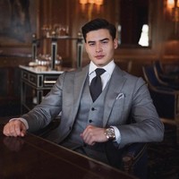 Ini Dimash Adilet yang punya banyak penggemar wanita di Instagram. Bagaimana tidak, Dimash punya wajah yang tampak, pun kekayaan. Foto: Instagram