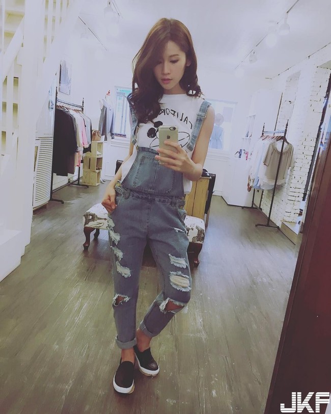 Setelah fotonya viral, banyak netizen mengetahui akun media sosial seperti Facebook dan Instagramnya. Foto: Istimewa