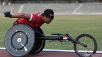 Dua pekan jelang digelarnya Asian Para Games 2018 atlet masih dibuat bimbang soal peralatan. Mereka belum terima padahal kabarnya peralatan sudah berada di Solo.