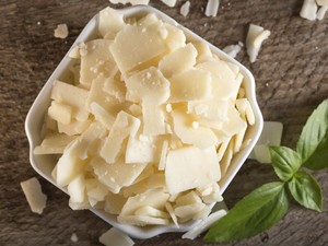 Rutin Makan Keju Parmesan Bisa Dapat 7 Manfaat Kesehatan Ini
