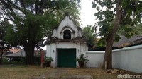 Gubernur Jenderal Inggris Thomas Stamford Raffles yang memerintahkan ekspedisi penemuan Rafflesia arnoldii, pernah berkunjung ke Keraton Kanoman di Cirebon. (Sudirman Wamad/detikTravel)