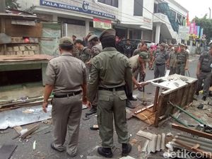 PKL yang Kerap Bikin Macet Jalan Raya Bogor Ditertibkan
