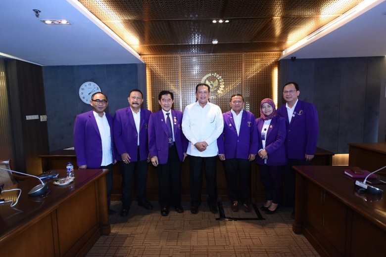 Bamsoet Minta BPJS Perhatikan Dana Kapitasi Dokter Gigi Bamsoet Minta BPJS Perhatikan Dana Kapitasi Dokter Gigi