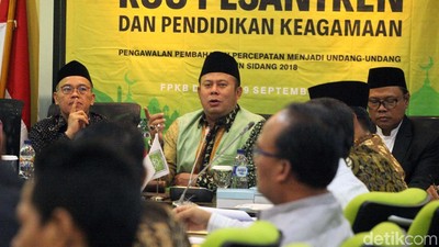 Diskusi Publik RUU Pesantren dan Pendidikan Agama