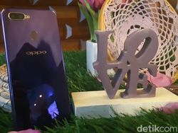 Melihat dari Dekat OPPO F9 Starry Purple, Si Ungu yang Cantik