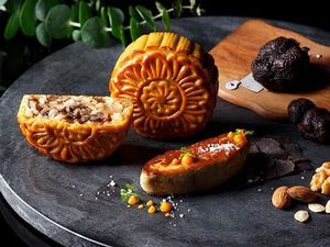 Di Singapura Bisa Cicip Kue Bulan Hello Kitty hingga Bunga Telang (2)