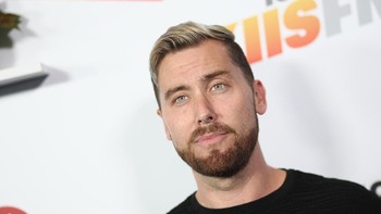 Kini, di usianya yang sudah 39 tahun, ia masih terus melakukan kontak dengan pemerintah AS dan Rusia demi menjaga asa terbang ke angkasa. Impian yang dipeliharanya sejak 2002. (Foto: Getty Images)