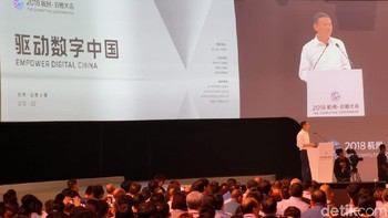 Usai datang ke Indonesia, Jack Ma jadi berita karena mengumumkan akan pensiun sebagai Chairman Alibaba di tahun 2019. Posisinya akan digantikan Daniel Zhang yang saat ini menjabat CEO Alibaba. Foto: Rachmatunnisa/detikINET