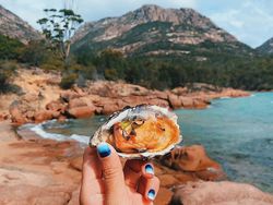 Instagramer Ini Punya Cara Keren Pamer Keliling Dunia