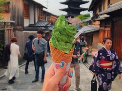 Instagramer Ini Punya Cara Keren Pamer Keliling Dunia