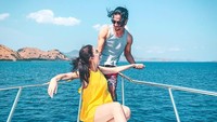 Tak mau ketinggalan, sang suami pun ikut mengunggah foto serupa di laman Instagramnya. So sweet banget ya mereka! (@edward_akbar/Instagram) 