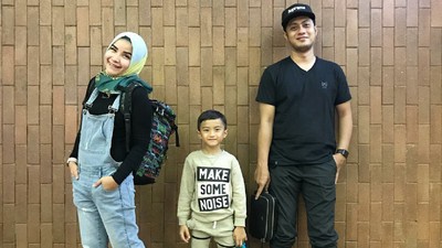 8 Potret Keseruan Keluarga Kakak Zaskia Mecca, Tasya Nur Medina