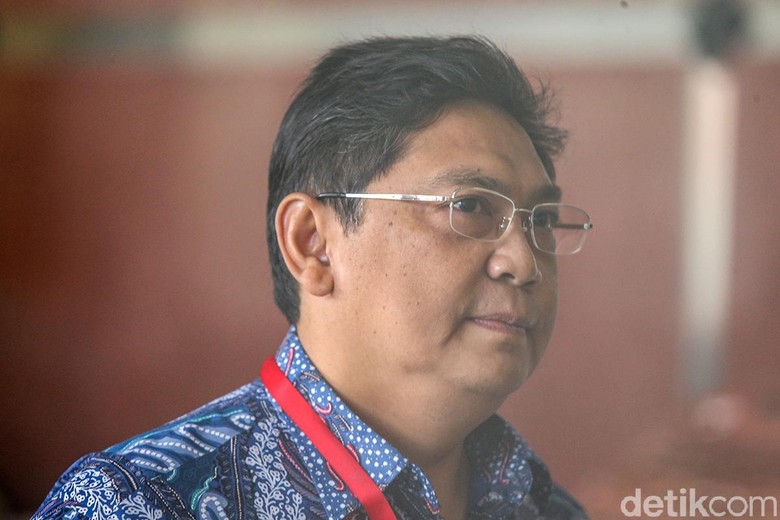 2 Kali Absen di Sidang Bupati Tasdi, Utut Adianto Dipanggil Lagi 2 Kali Absen di Sidang Bupati Tasdi, Utut Adianto Dipanggil Lagi