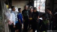 Mendag juga mendengar keluhan soal lonjakan harga kedelai, bahan baku tahu dan tempe, gara-gara dolar AS melonjak.