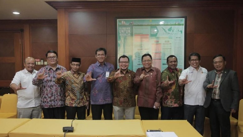 Rapat dengan PLN, DPD RI Dorong Terwujudnya Elektrifikasi Daerah 99% Rapat dengan PLN, DPD RI Dorong Terwujudnya Elektrifikasi Daerah 99%