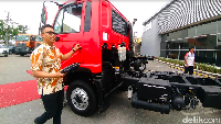 COO Astra UD Truck Winarto Martono mengatakan pihaknya meyakini dengan diperkenalkan Kuzer akan bisa meningkatkan pertumbuhan perekonomian di Jawa Timur. Foto: Imam Wahyudianto