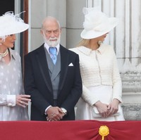 Ibu Gabriella adalah Putri Michael of Kent, atau nama sebelumnya Baroness Marie Christine von Reibnitz. Karena dia adalah seorang Katolik yang sudah bercerai, Pangeran Michael pernah harus menyerahkan haknya atas singgasana agar menikahinya, meskipun akhirnya hak itu dipulihkan. Foto: Dok. Getty Images