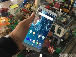 Lebih Intim dengan Xiaomi Mi A2 dan Mi A2 Lite