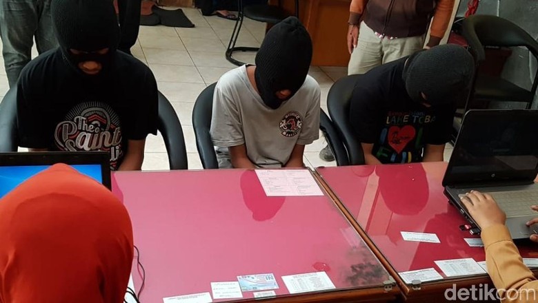 Gadis di Bawah Umur Diperkosa 6 ABG, Satu Tersangka Pacar Korban Gadis di Bawah Umur Diperkosa 6 ABG, Satu Tersangka Pacar Korban