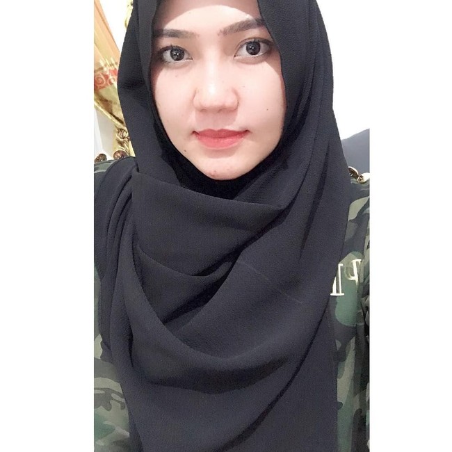 Setelah populer dengan lagu Sayang, nama Via Vallen kembali naik daun karena menyanyikan official song Asian Games 2018 Meraih Bintang. Via pun terus jadi sorotan.Foto: Dok. Instagram