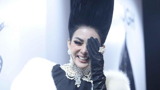Nyata! 6 Hal Ini Ada di Konser Syahrini 