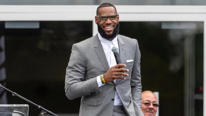 AKRON, OH - JULY 30: LeBron James addresses the crowd during the opening ceremonies of the I Promise School on July 30, 2018 in Akron, Ohio. (Photo by Jason Miller/Getty Images)