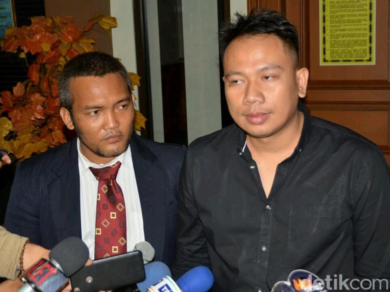 ADA Tours Mengaku Terlena Bisa Tertipu Vicky Prasetyo Puluhan Juta ADA Tours Mengaku Terlena Bisa Tertipu Vicky Prasetyo Puluhan Juta