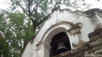 Namun sayang lonceng ini sudah rusak sehingga tidak difungsikan lagi. Namun lonceng ini tetap dirawat baik-baik (Sudirman Wamad/detikTravel)