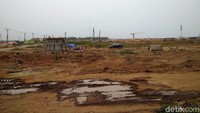 Tahap kedua dimulai tahun 2027-2036 dengan target pengerjaan runway 3.250 meter, terminal 235 ribu meter persegi, dan apron 31 parking stand. Jika tahap kedua rampung, jumlah penumpang yang bisa ditampung mencapai 20 juta orang.