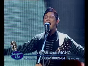 Begini Penampilan Dede Idol di Panggung Spekta