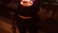 Sweet! Saat ulang tahun, Patricia mendapat kejutan sepiring cake lengkap dengan lilinnya. Makin spesial karena Patricia berpose di atas gedung tinggi dengan pemandangan city light yang keren. Foto: instagram patricia razer