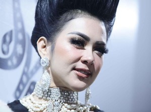 Syahrini Diisukan Pacaran dengan Reino Barack, Dash Berlin Ikut Terseret
