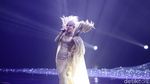 Syahrini Berkilauan di Konser Tunggal
