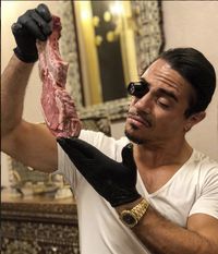 Harga Steak Mewah 'Salt Bae' yang Disantap Presiden Venezuela